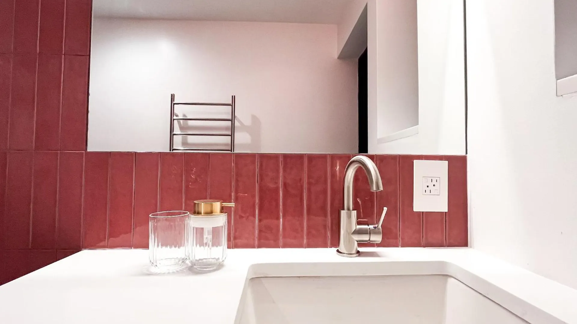 Exquisite And Modern Stay In Brooklyn At Rem-Casa 뉴욕 0*,  미국